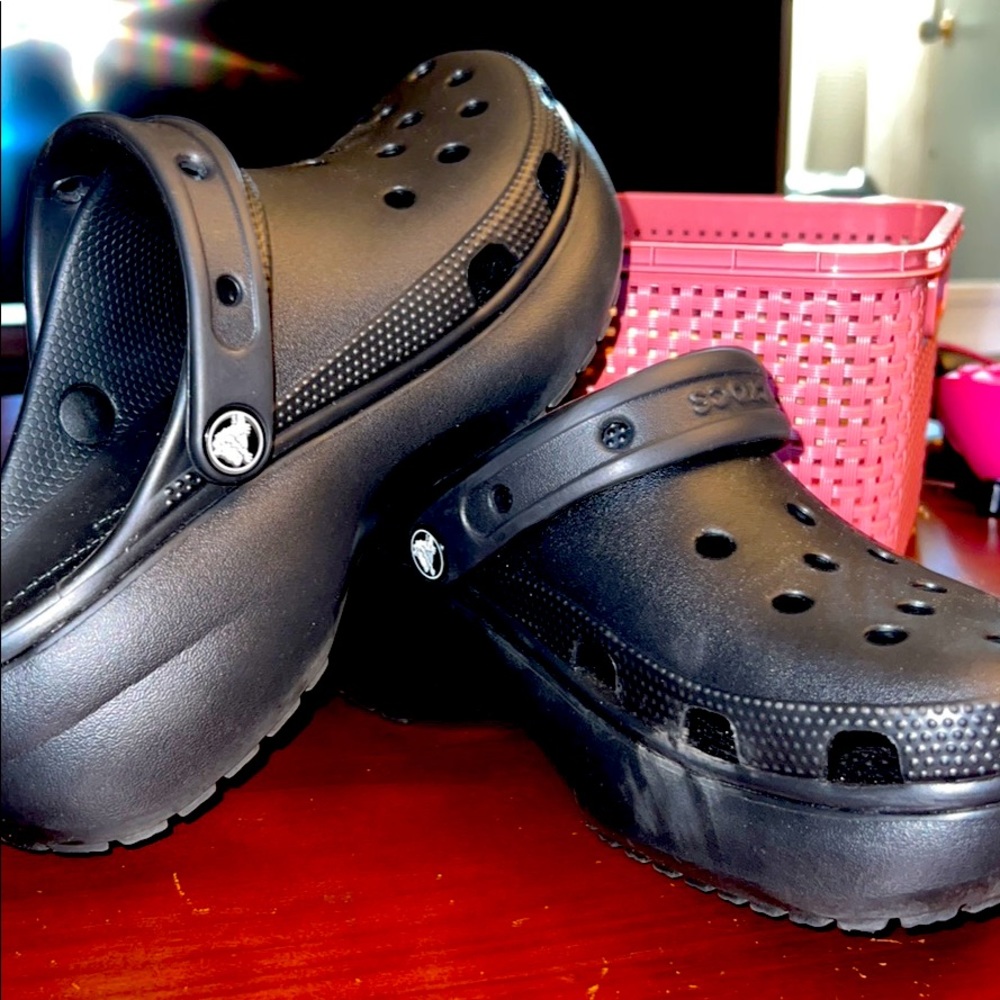 black platform crocs